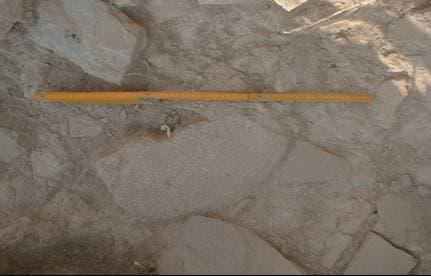 Sector “B-1” frag. de mó circular” in situ” e aspecto do derrube