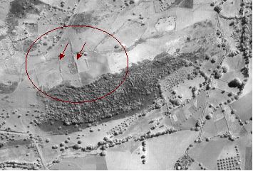 Figura 6 – Fotografia aérea sobre o local, Fiada 85, Rolo 81/1965, Instituto Geográfico Português, ESC. 1:15000