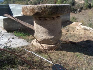 Foto 8 – Fragmento do miliário de Argana, junto ao caminho do Bugio